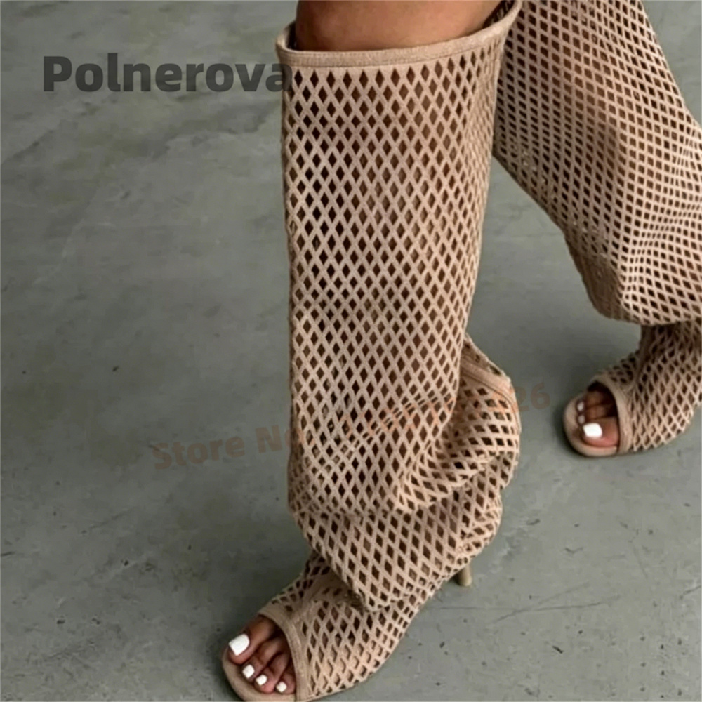 Street Fashion Female - Wydrążone skórzane kozaki do kolan dla
