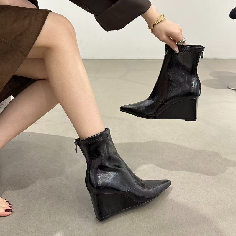Botki damskie jesienno-zimowe  – Street Fashion Female recenzja i cena